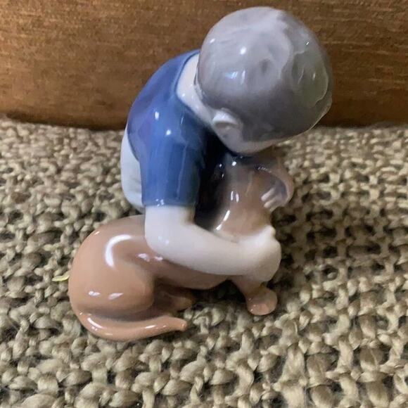 BING & GRONDAHL FIGURINE BOY WITH DACHSHUND 1951‎ - Picture 4 of 4